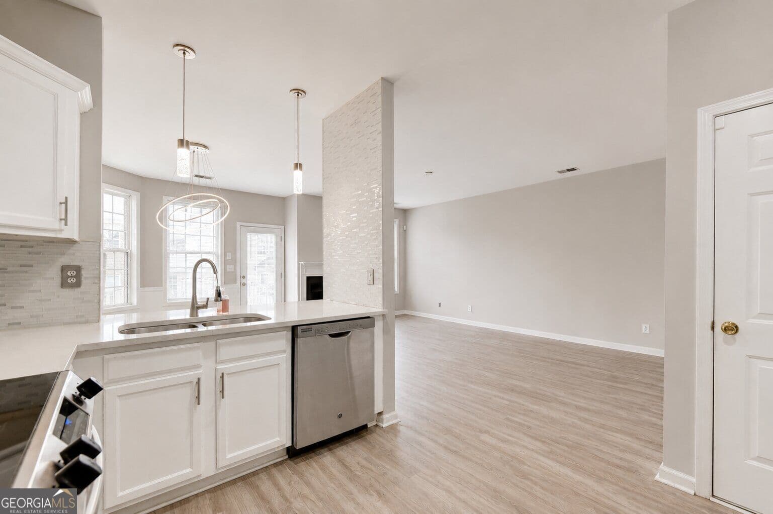 3 bedroom, 2.5 bathroom, 1,538 sq ft townhouse for rent at 2785 Sudbury Trace, Norcross, GA 30071 for $2,800 a month — photo 9