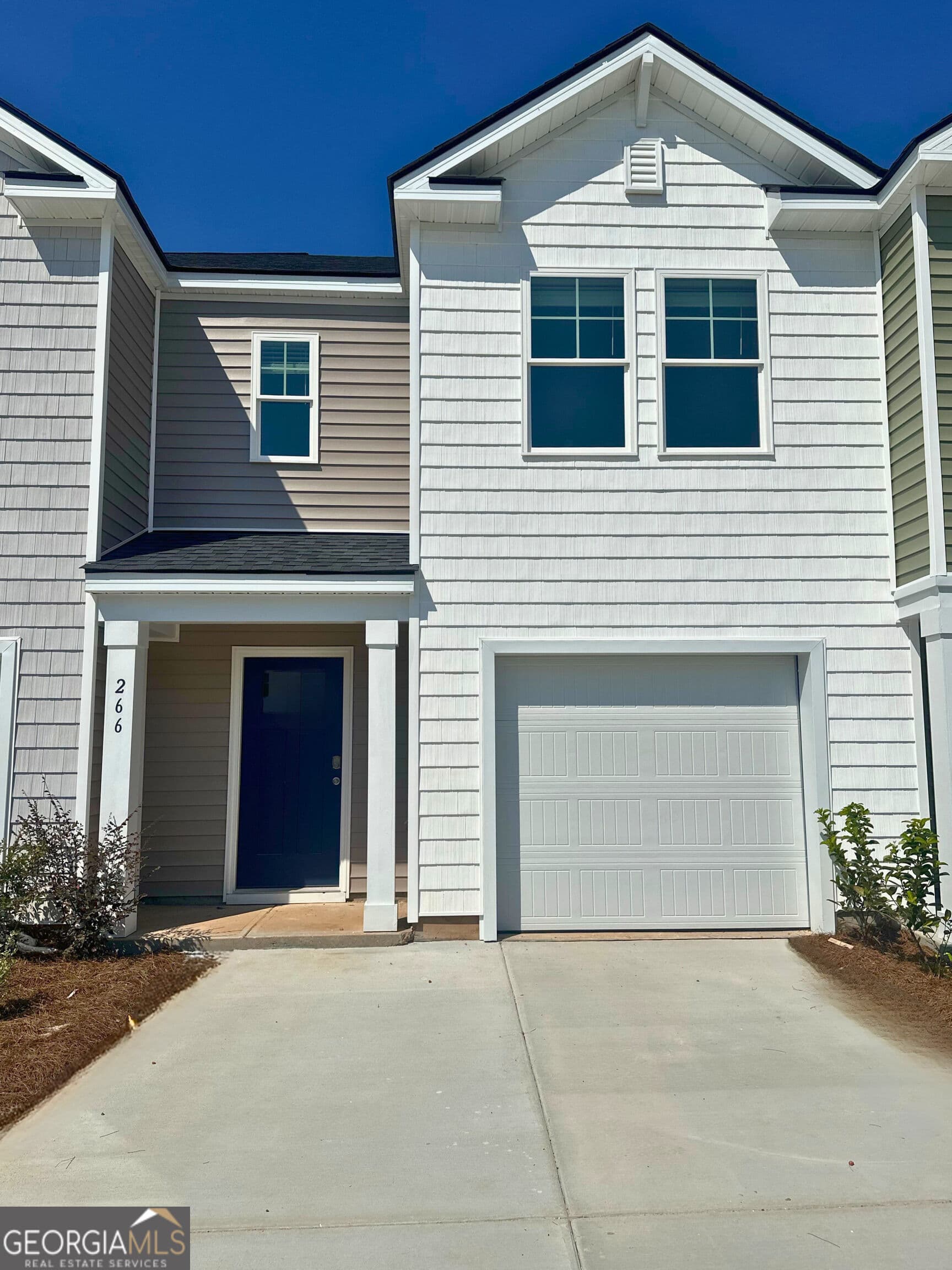 3 bedroom, 2.5 bathroom, 1,474 sq ft townhouse for sale at 266 Pasture Lane, Statesboro, GA 30461 — photo 1 of 31