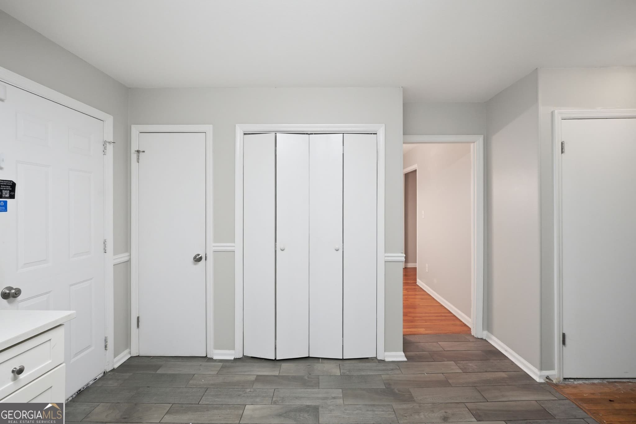 4 bedroom, 2.5 bathroom, 1,975 sq ft single family residence for sale at 1604 Drayton Woods Drive, Tucker, GA 30084 — photo 10