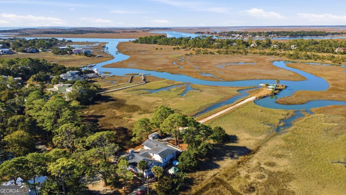 10 bedroom, 5 bathroom manufactured home,single family residence sold at 815 Miller Avenue, Tybee Island, GA 31328