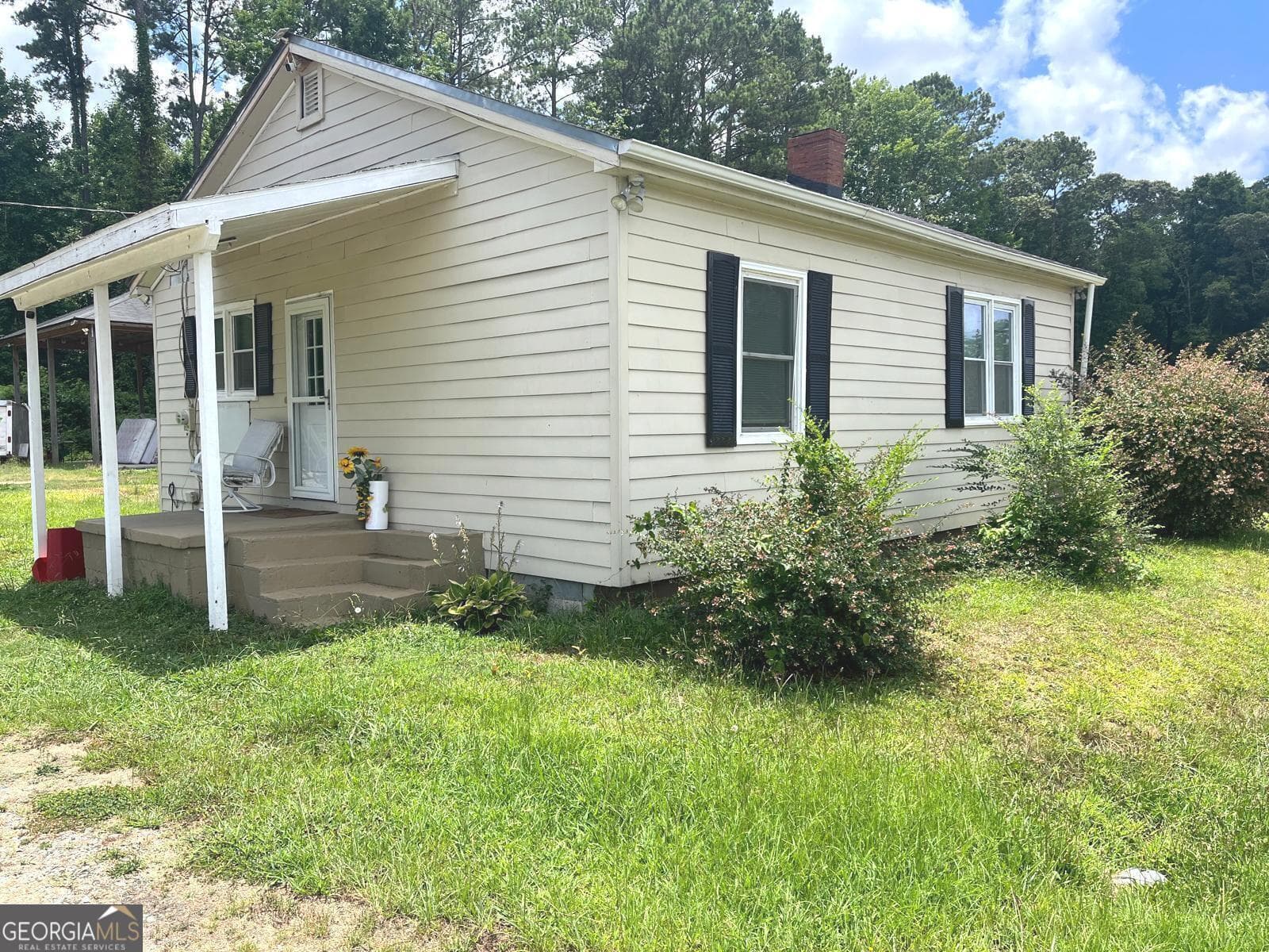 2 bedroom, 1 bathroom single family residence for rent at 6878 Newnan Road, Brooks, GA 30205 for $1,500 a month — photo 1 of 1