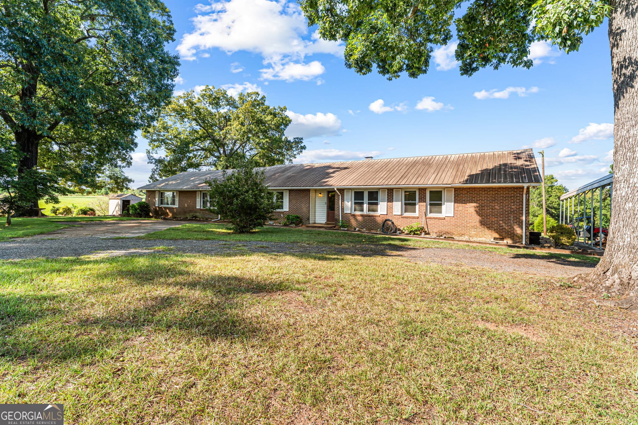4 bedroom, 3 bathroom, 2,796 sq ft single family residence under contract at 211 Allen Road, Musella, GA 31066 — photo 3