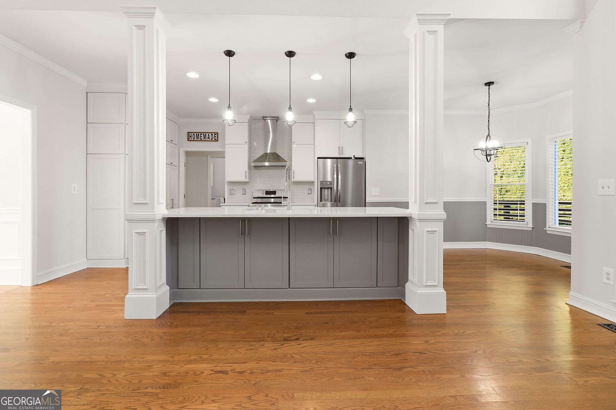 5 bedroom, 3 bathroom, 2,387 sq ft single family residence for sale at 200 Maple Creek Chase, Woodstock, GA 30188 — photo 7