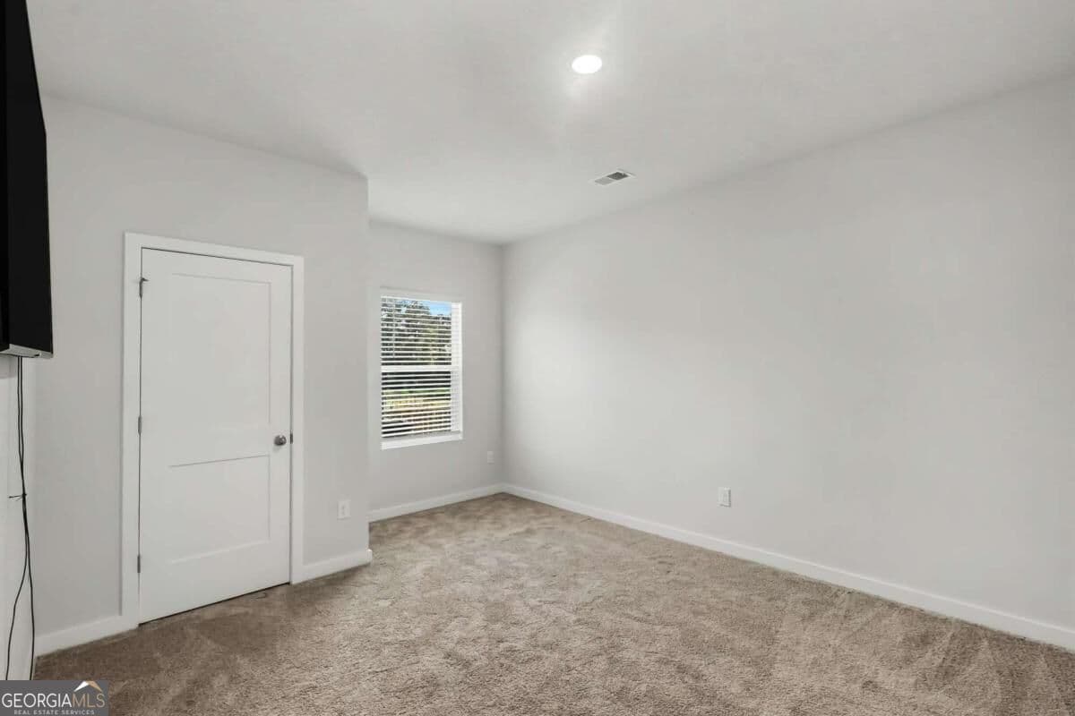 5 bedroom, 4 bathroom single family residence for sale at 311 Bianca Way, Mcdonough, GA 30253 — photo 9