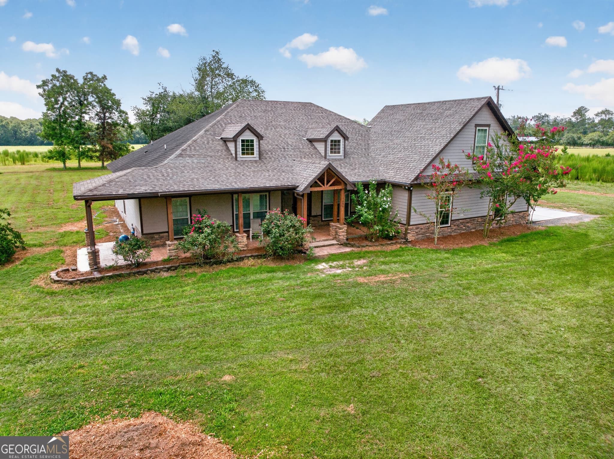 5 bedroom, 4 bathroom, 2,776 sq ft single family residence for sale at 7086 Shiloh Road, Hahira, GA 31632