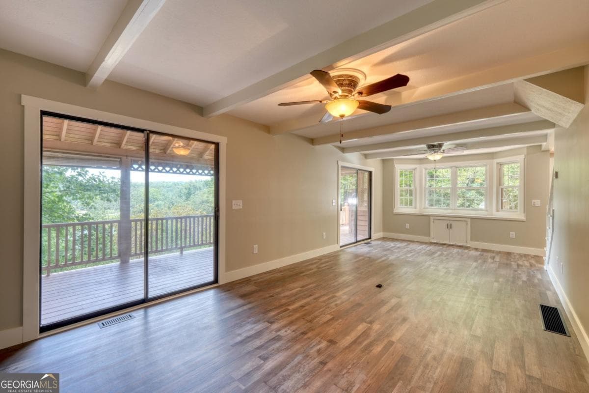 3 bedroom, 3 bathroom, 2,384 sq ft cabin,single family residence for sale at 61 Deerwood Trail 1, Blairsville, GA 30512 — photo 5