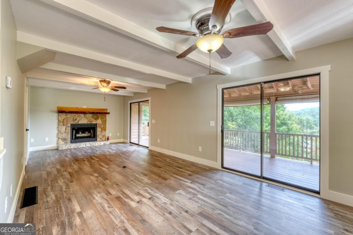 3 bedroom, 3 bathroom, 2,384 sq ft cabin,single family residence for sale at 61 Deerwood Trail 1, Blairsville, GA 30512 — photo 9