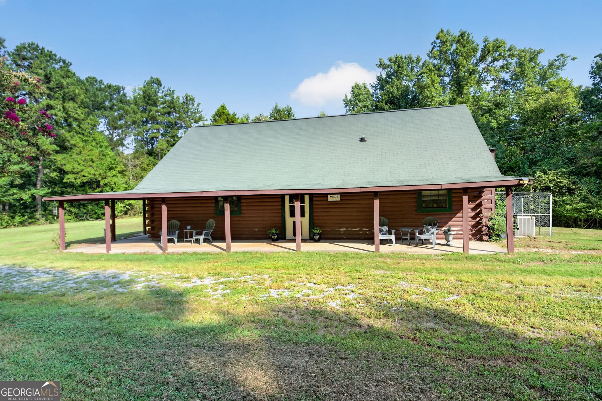 3 bedroom, 2 bathroom cabin,single family residence for sale at 185 Spout Springs Road, Rome, GA 30161 — photo 2