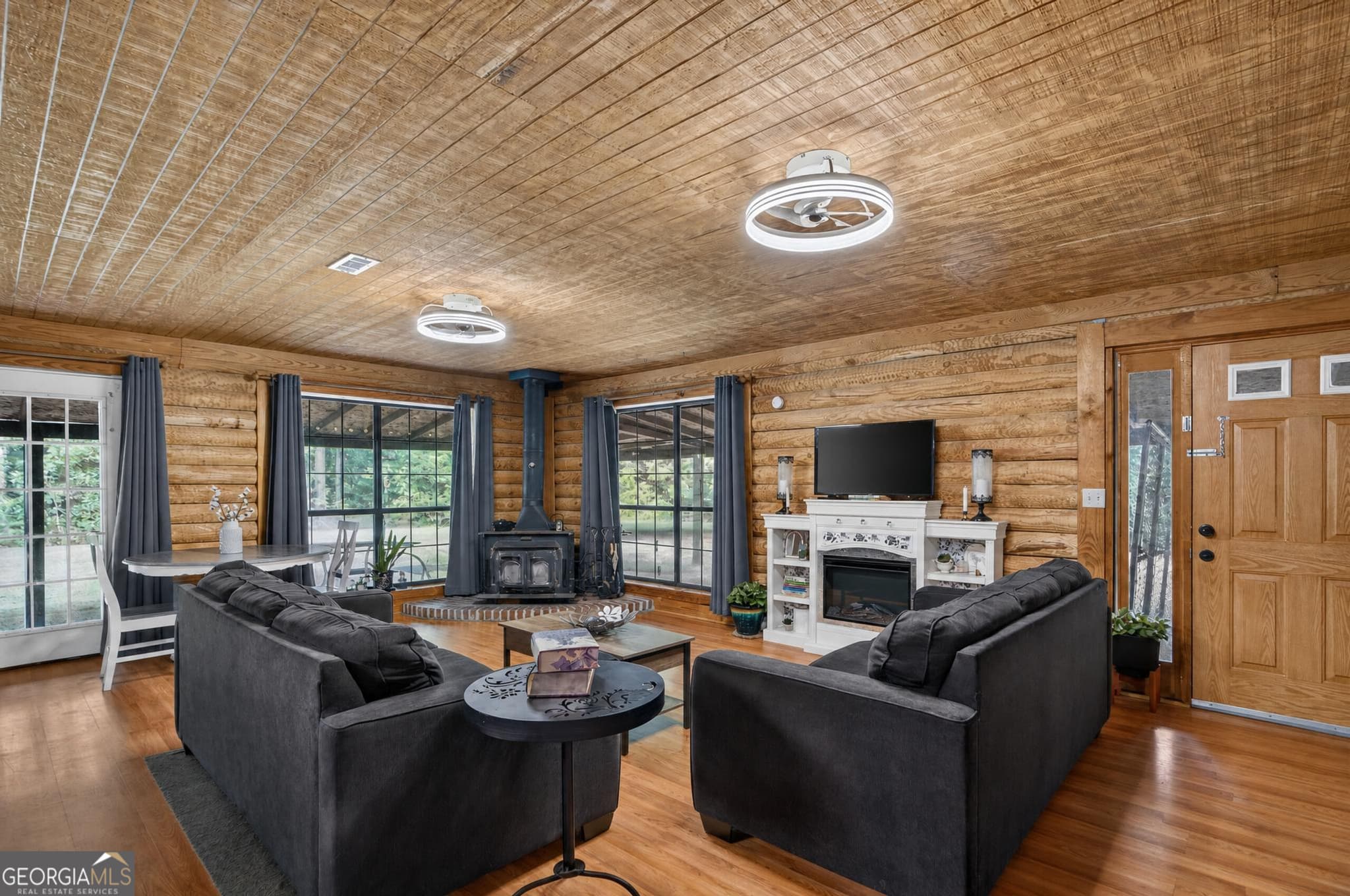 3 bedroom, 2 bathroom cabin,single family residence for sale at 185 Spout Springs Road, Rome, GA 30161 — photo 8