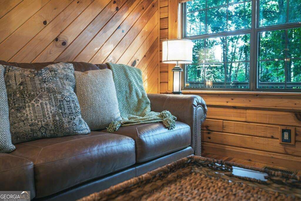 2 bedroom, 1 bathroom cabin,single family residence for sale at 157 Sunrise Lane, Blue Ridge, GA 30513 — photo 7