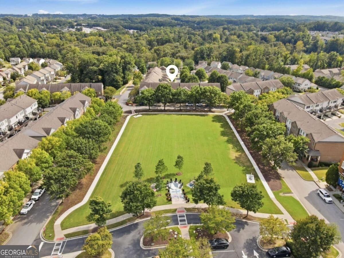 3 bedroom, 3.5 bathroom, 2,665 sq ft townhouse for sale at 372 Suwanee Avenue, Suwanee, GA 30024 — photo 2