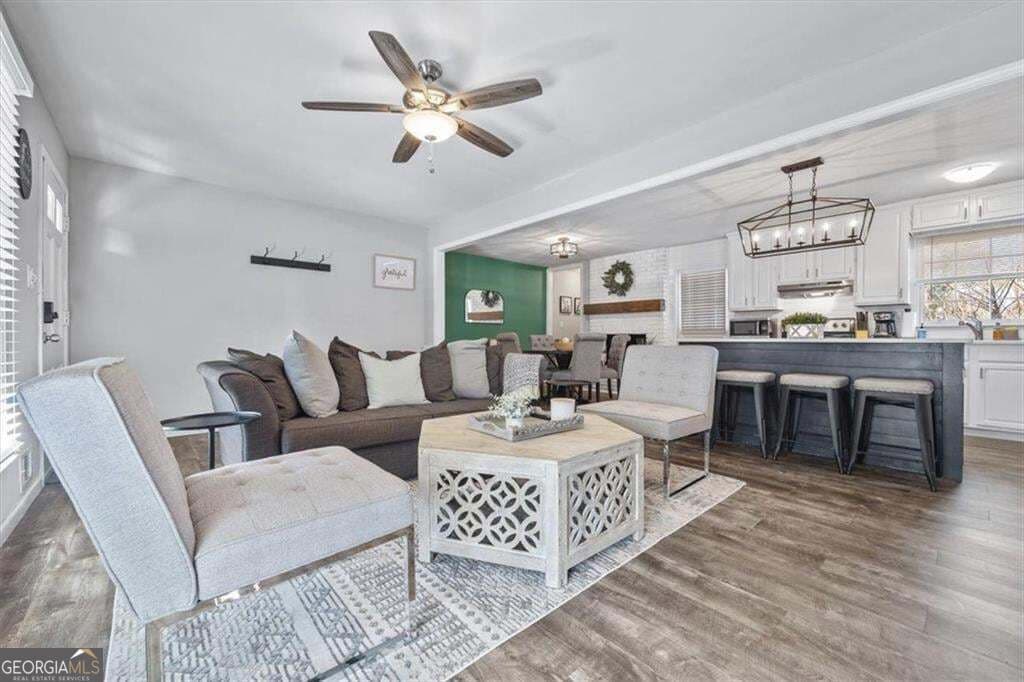 3 bedroom, 2 bathroom, 1,315 sq ft single family residence for sale at 4283 Hiram Lithia Springs Road, Powder Springs, GA 30127 — photo 4