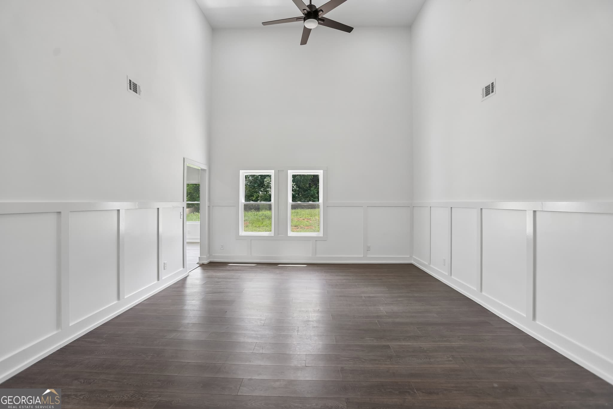 6 bedroom, 4 bathroom, 4,117 sq ft single family residence for sale at 35 Fourwood Drive, Covington, GA 30016 — photo 3