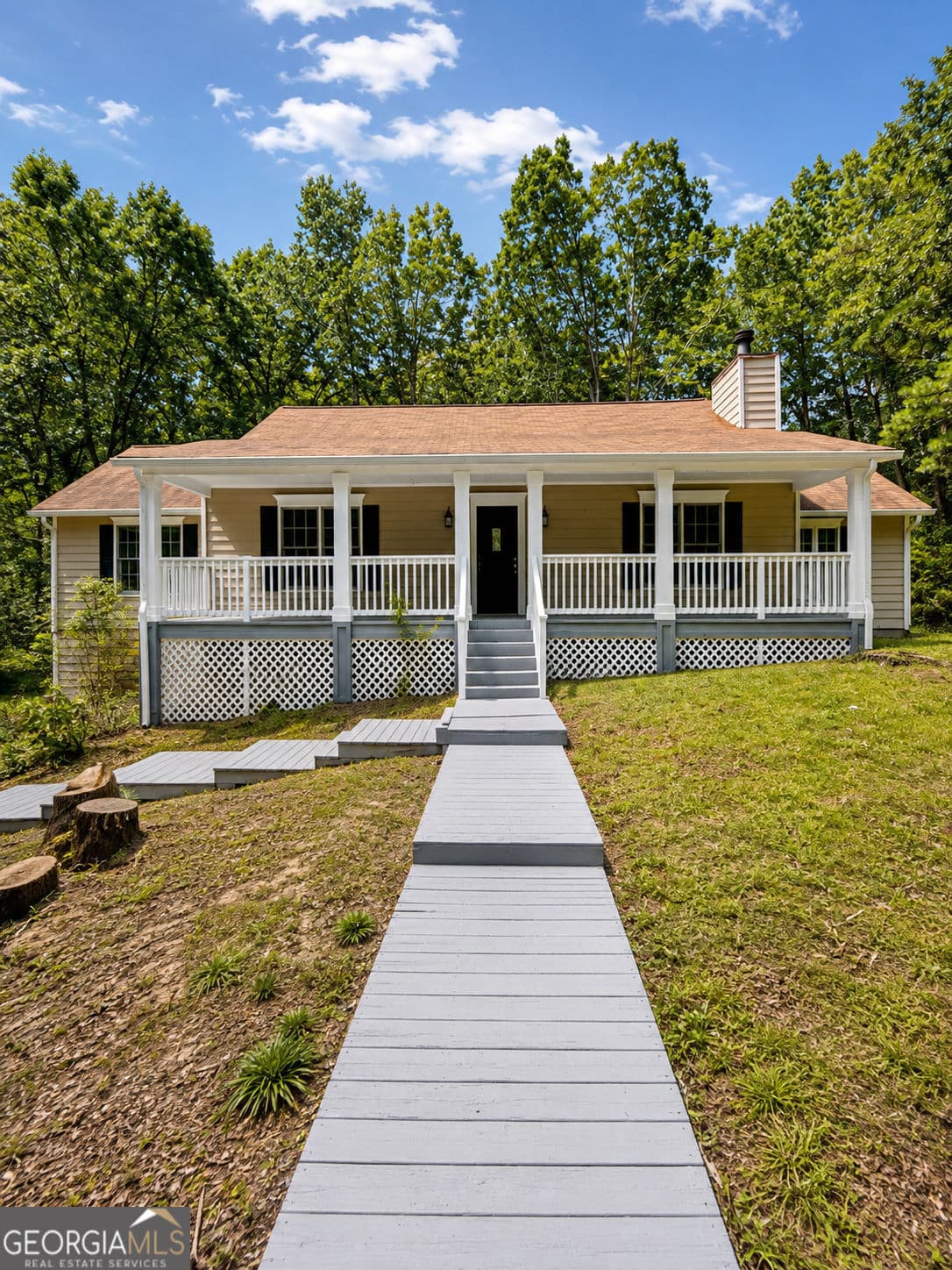 3 bedroom, 2 bathroom, 4,048 sq ft single family residence for rent at 2008 Brooks Road, Dacula, GA 30019 for $2,100 a month — photo 1 of 1