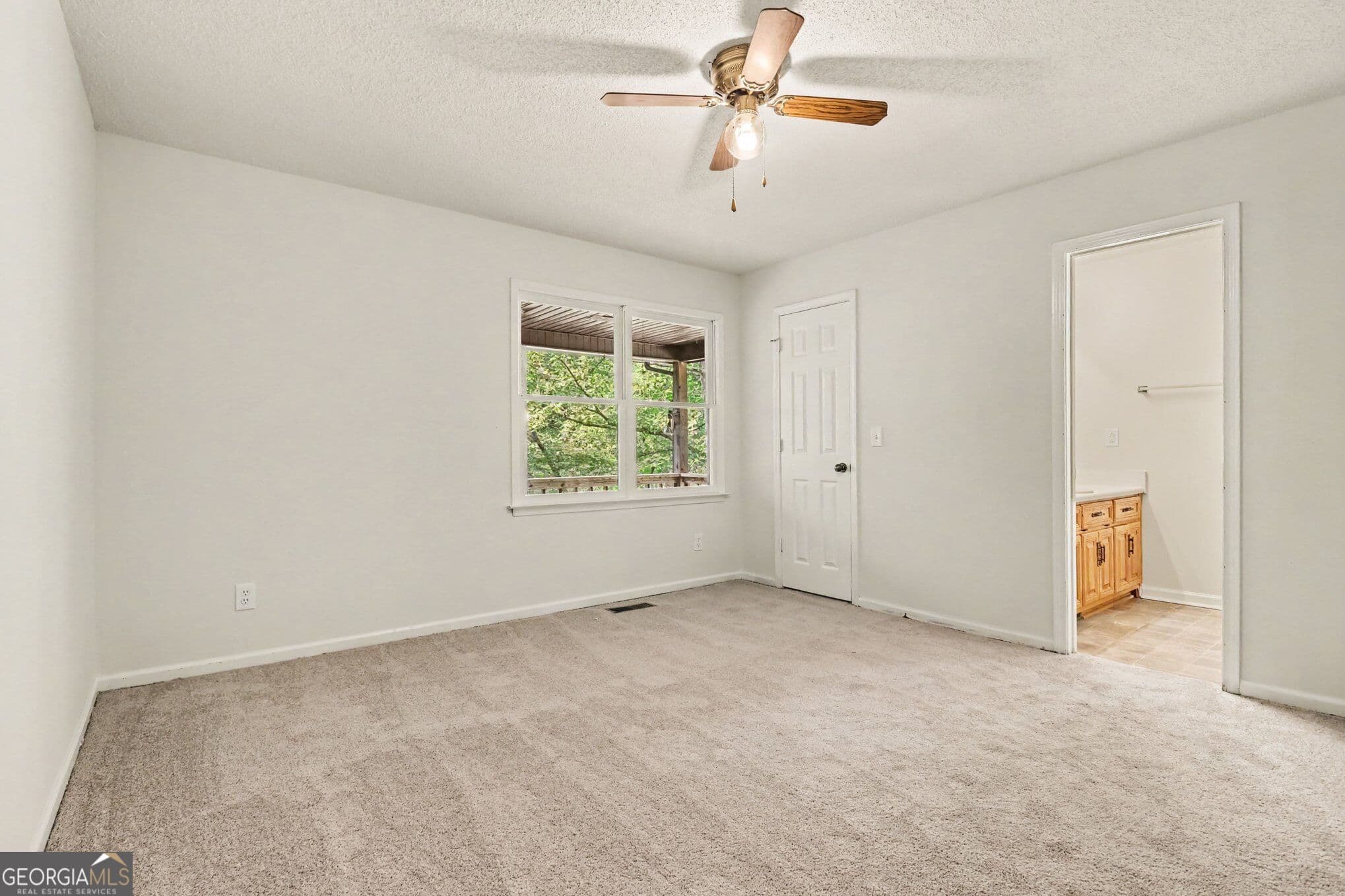 3 bedroom, 3 bathroom, 2,696 sq ft single family residence for sale at 241 Moss Cove Road, Blairsville, GA 30512 — photo 4
