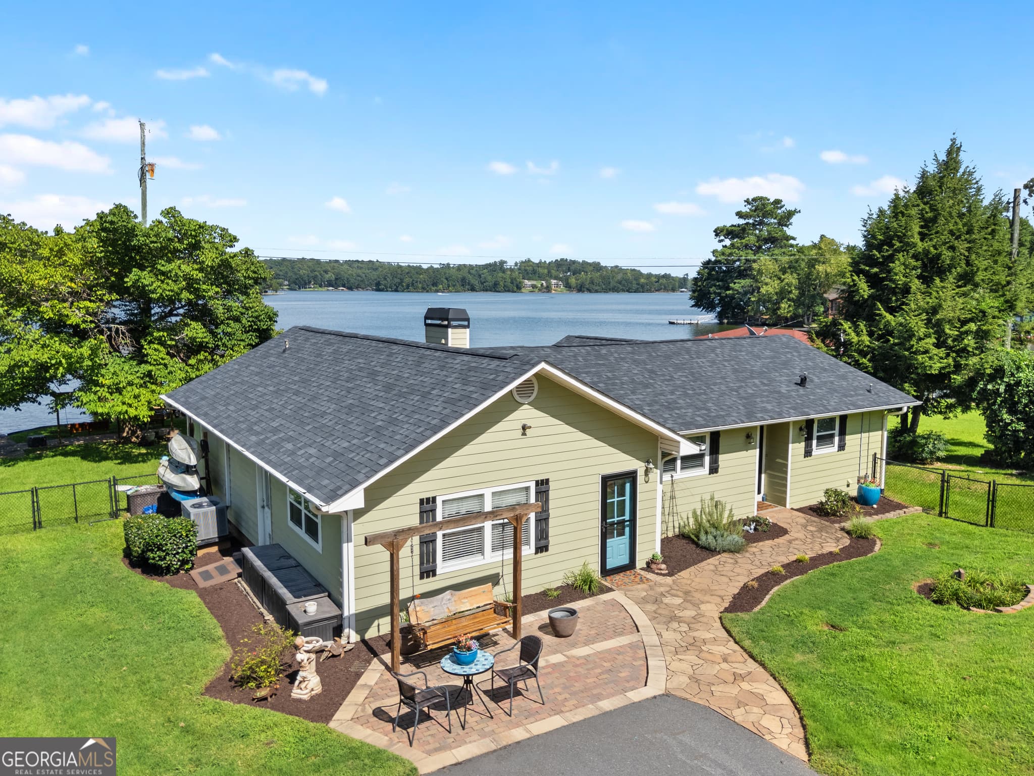 3 bedroom, 2 bathroom, 2,204 sq ft single family residence for sale at 276 Roberts Point Road, Jackson, GA 30233 — photo 2