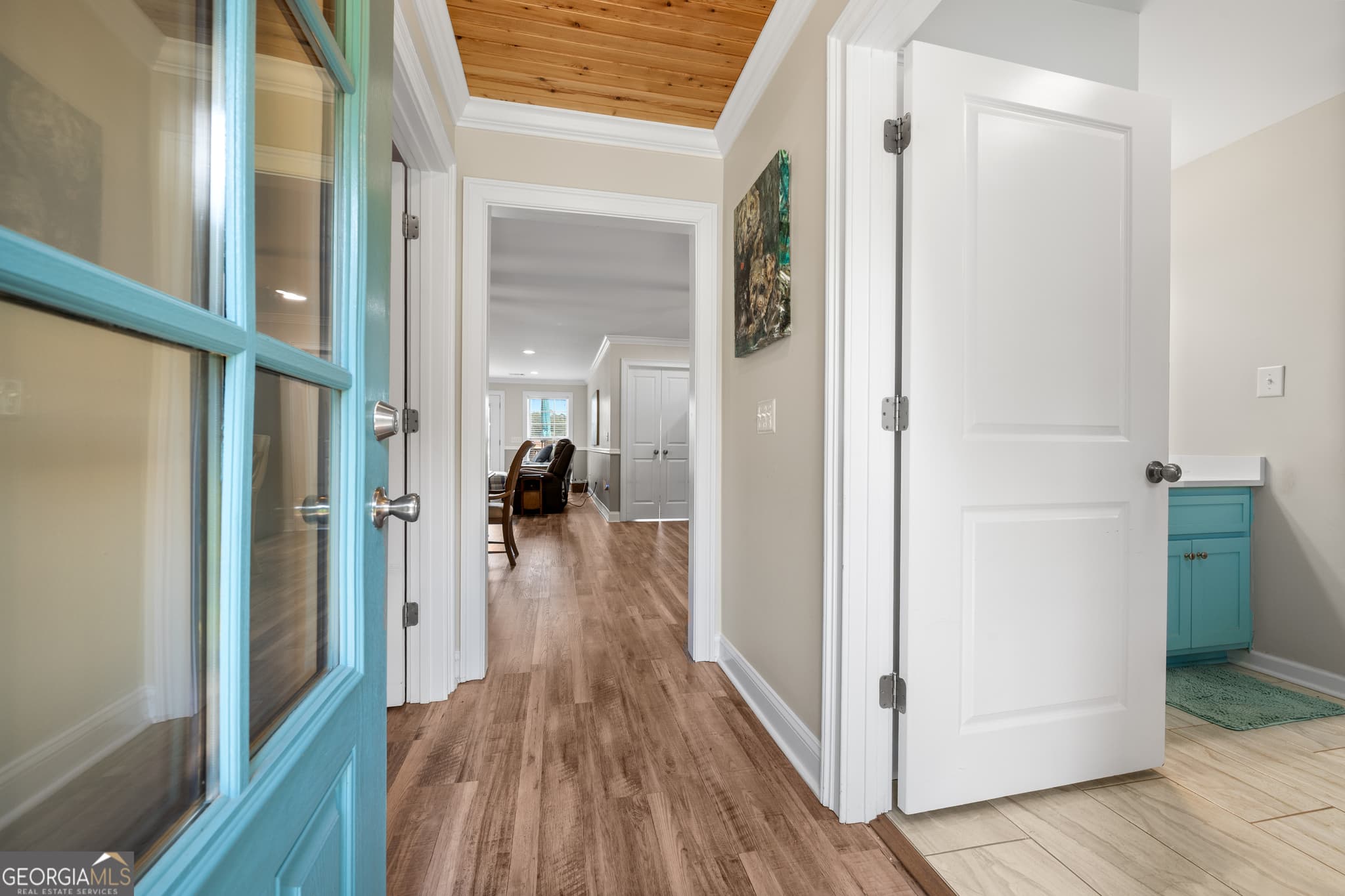 3 bedroom, 2 bathroom, 2,204 sq ft single family residence for sale at 276 Roberts Point Road, Jackson, GA 30233 — photo 5