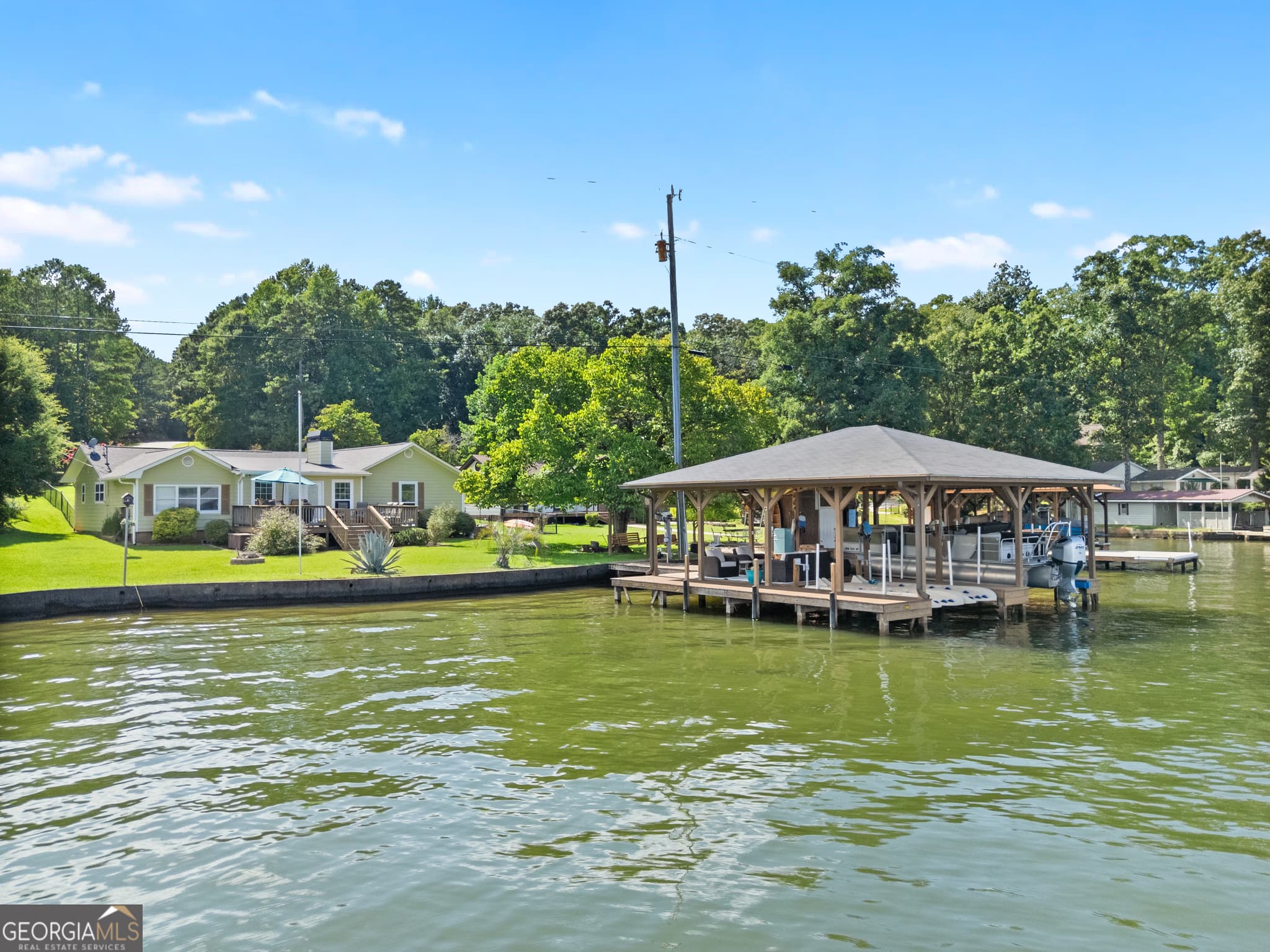 3 bedroom, 2 bathroom, 2,204 sq ft single family residence for sale at 276 Roberts Point Road, Jackson, GA 30233 — photo 4