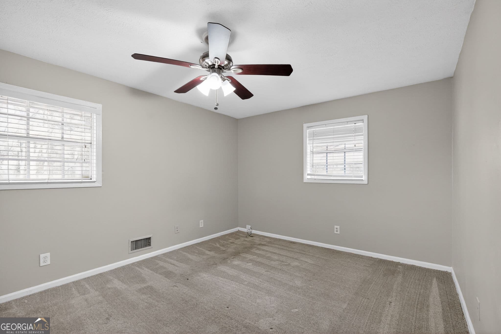 3 bedroom, 2 bathroom, 2,244 sq ft single family residence for sale at 2234 Seven Oaks Circle, Conley, GA 30288 — photo 7