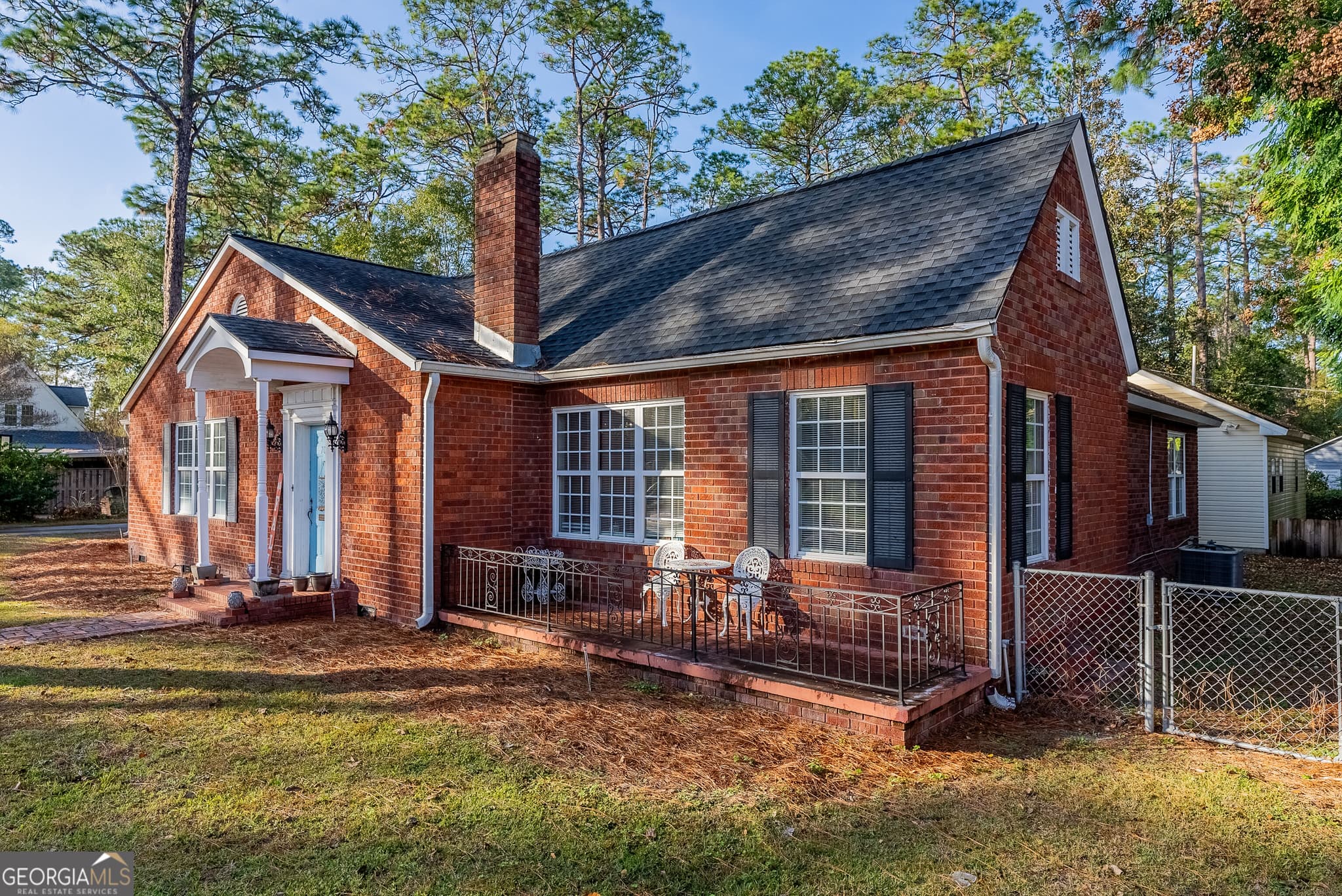 5 bedroom, 4 bathroom, 4,748 sq ft single family residence for sale at 707 Euclid Avenue, Waycross, GA 31501 — photo 1 of 43