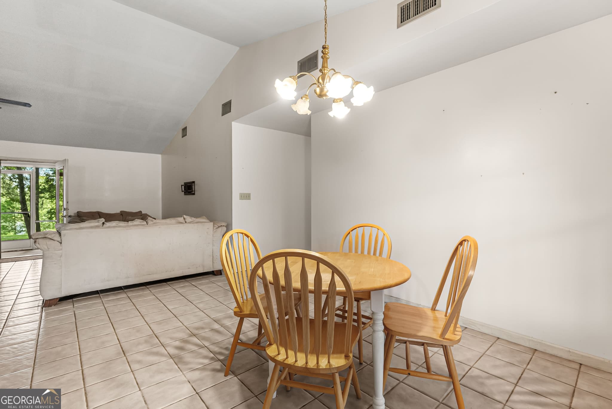 3 bedroom, 2 bathroom, 1,601 sq ft single family residence for sale at 139 Riverview Drive, Bainbridge, GA 39817 — photo 9