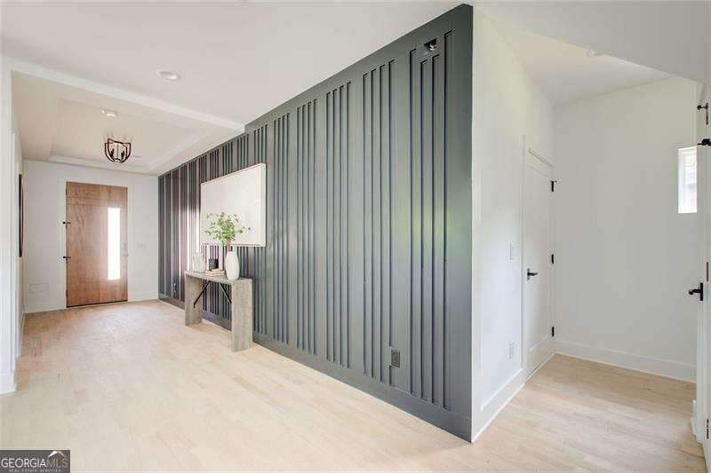 4 bedroom, 3.5 bathroom townhouse for sale at 4069 Comanche Drive, Tucker, GA 30084 — photo 4