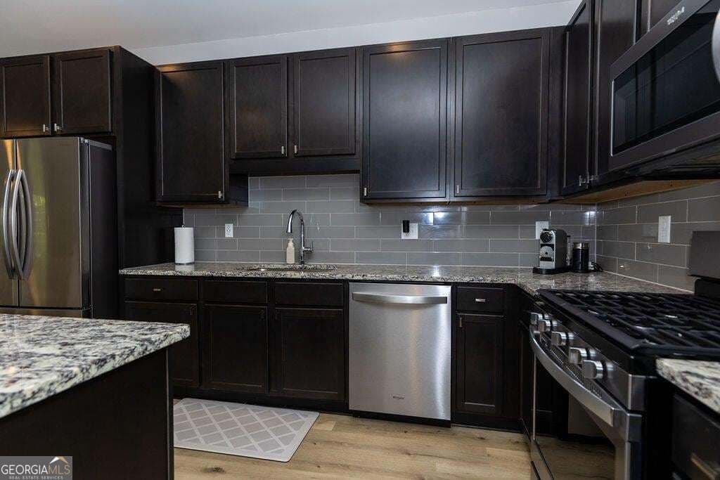 3 bedroom, 2.5 bathroom, 1,535 sq ft townhouse for sale at 2857 Regal Park, Atlanta, GA 30318 — photo 10