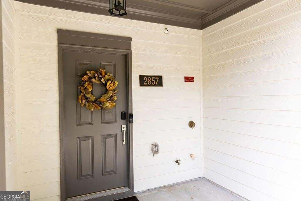 3 bedroom, 2.5 bathroom, 1,535 sq ft townhouse for sale at 2857 Regal Park, Atlanta, GA 30318 — photo 4