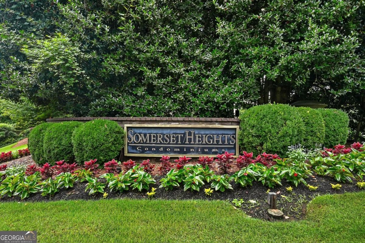 2 bedroom, 2 bathroom condominium for rent at 1501 Clairmont Road 822, Decatur, GA 30033 for $2,400 a month — photo 2