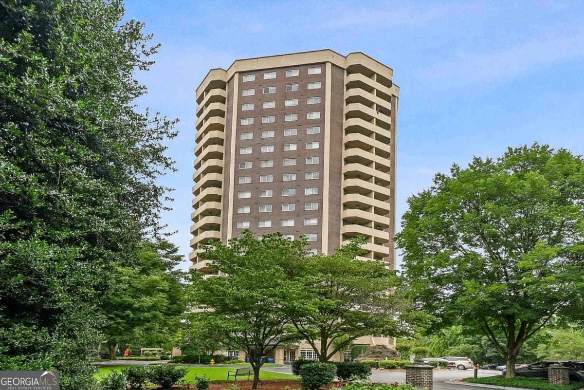 2 bedroom, 2 bathroom condominium for rent at 1501 Clairmont Road 822, Decatur, GA 30033 for $2,400 a month — photo 1 of 26