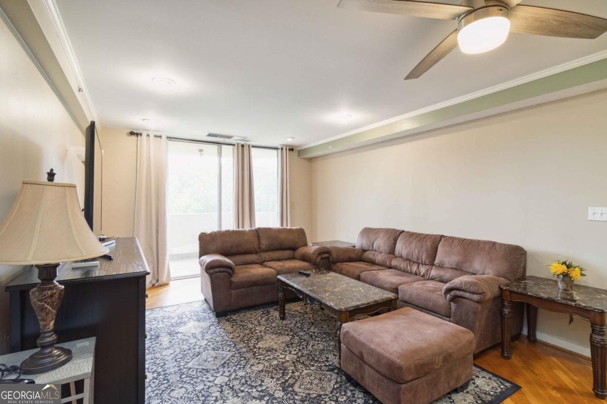 2 bedroom, 2 bathroom condominium for rent at 1501 Clairmont Road 822, Decatur, GA 30033 for $2,400 a month — photo 9