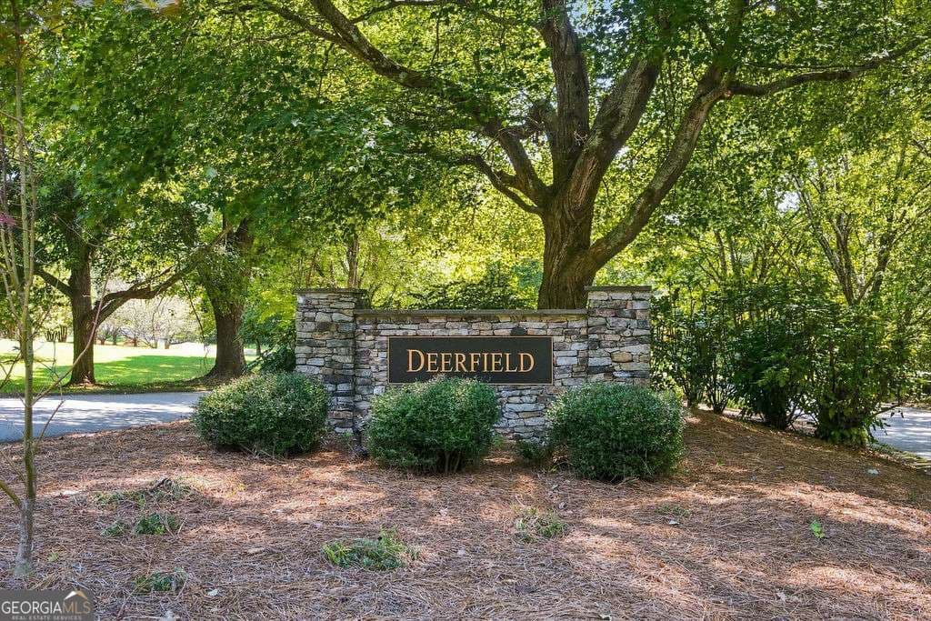 5 bedroom, 3 bathroom, 3,240 sq ft single family residence for sale at 245 Deerhill Drive, Bogart, GA 30622 — photo 9