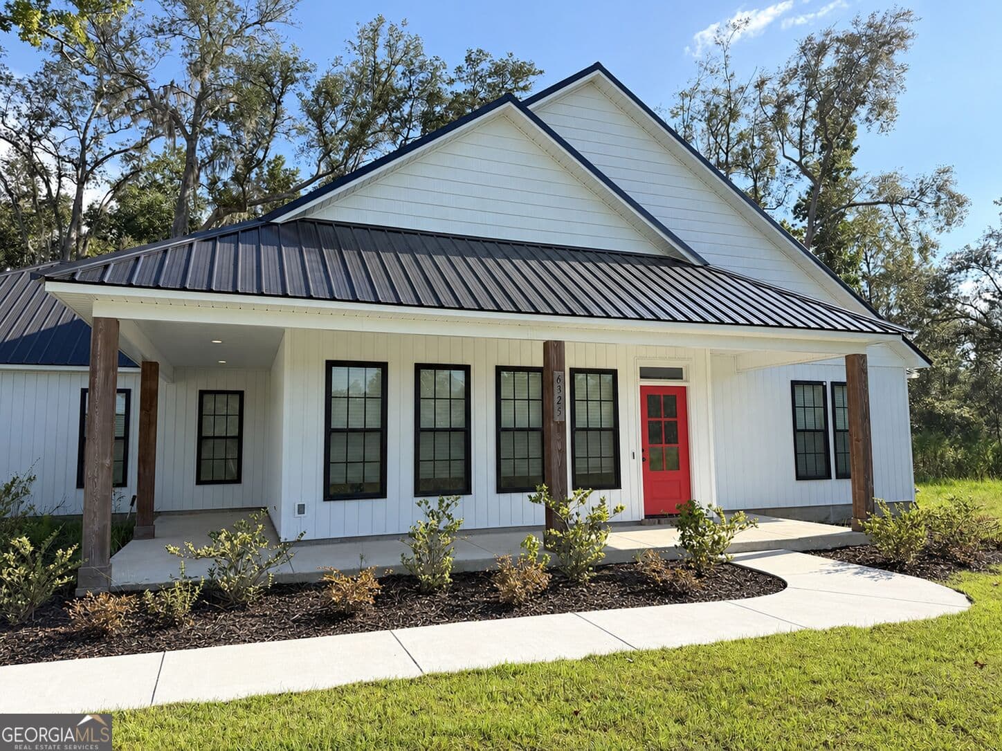 4 bedroom, 2 bathroom, 2,373 sq ft single family residence for sale at 6325 Chug A Lug Road, Hahira, GA 31632