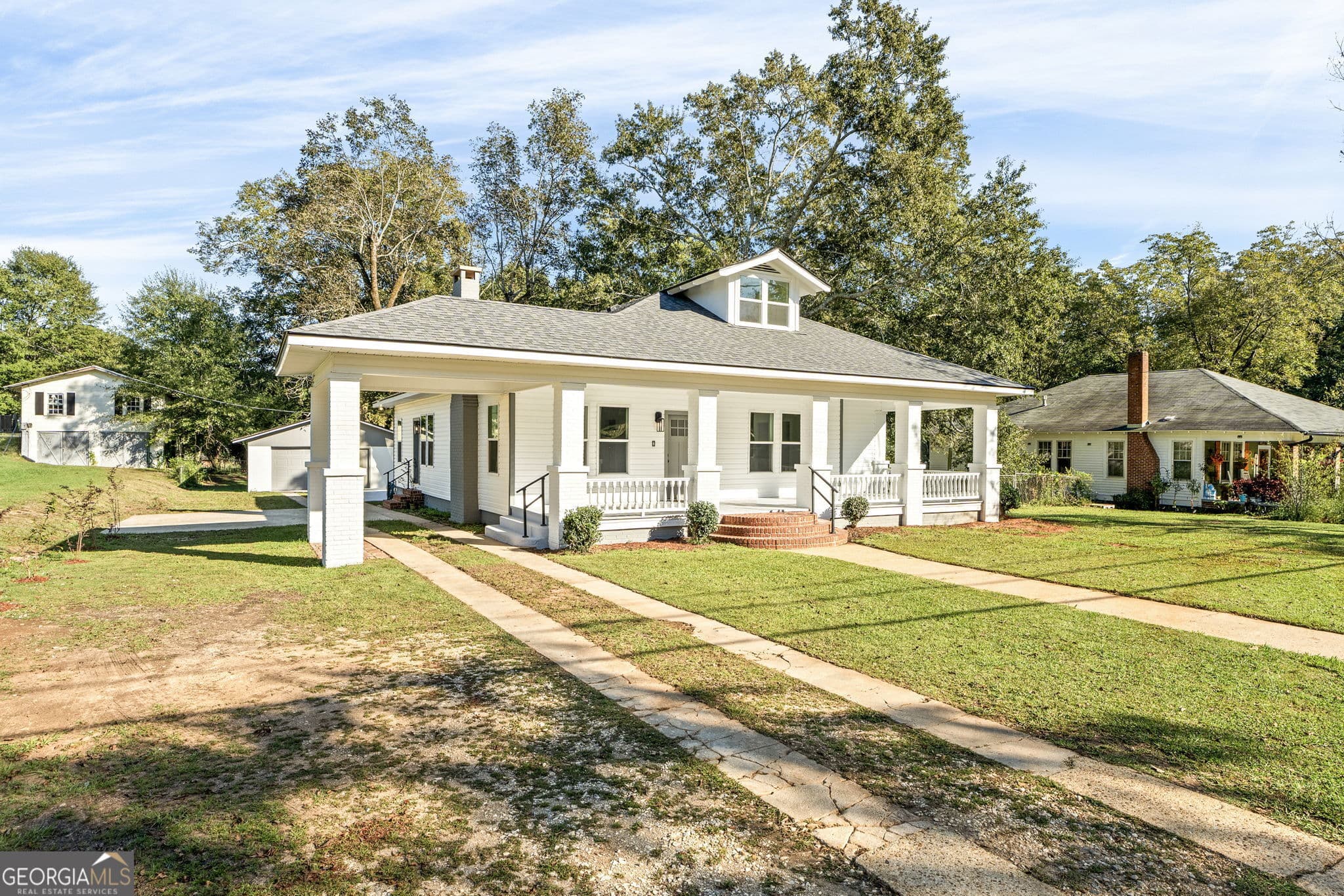 4 bedroom, 3 bathroom, 2,169 sq ft single family residence for sale at 216 N LaFayette Street, Lafayette, AL 36862 — photo 2