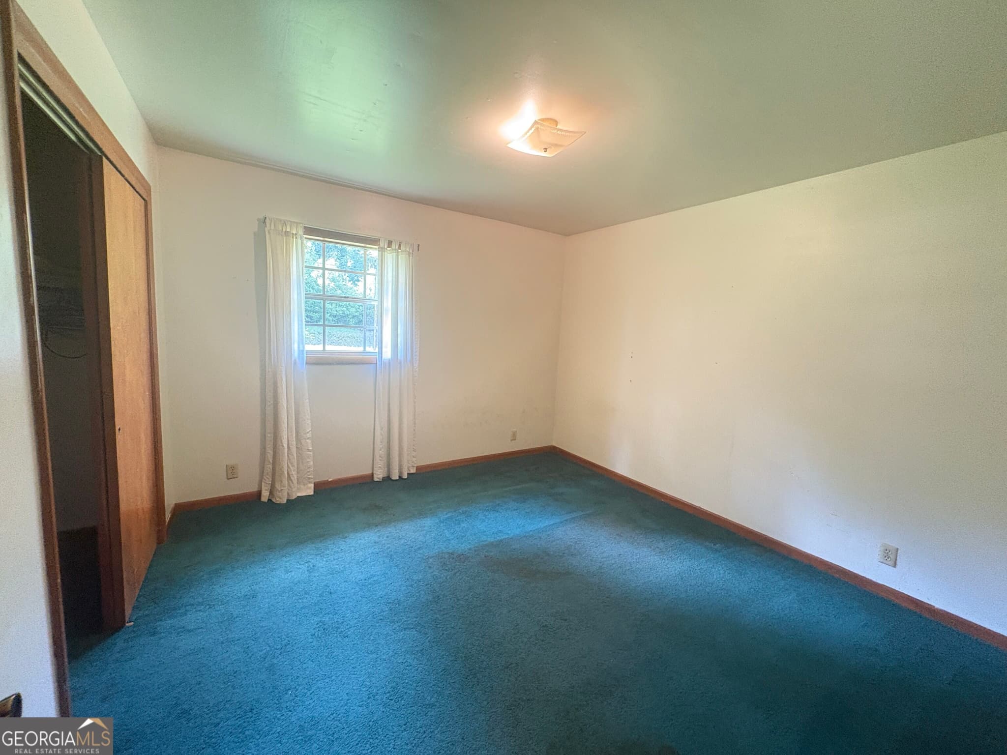 3 bedroom, 2 bathroom, 1,424 sq ft single family residence for sale at 6090 Murphy Highway, Mineral Bluff, GA 30559 — photo 6