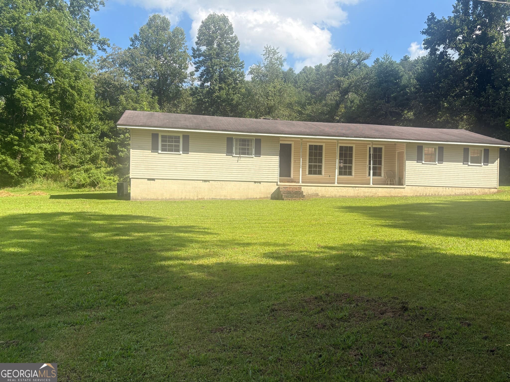 3 bedroom, 2 bathroom, 1,424 sq ft single family residence for sale at 6090 Murphy Highway, Mineral Bluff, GA 30559