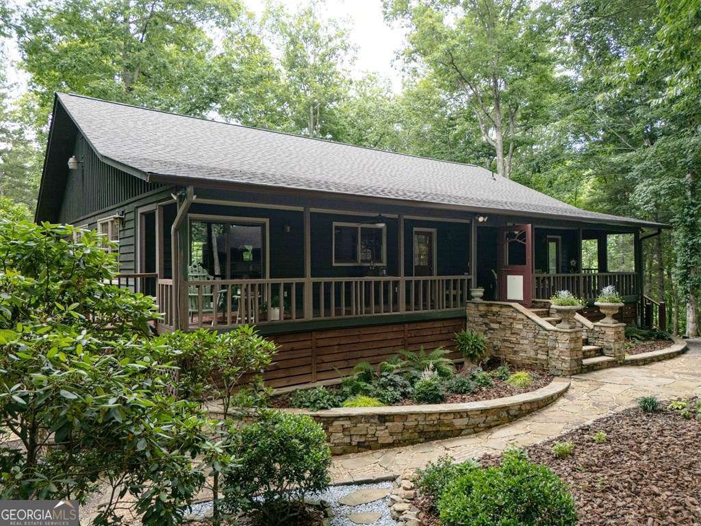 3 bedroom, 3.5 bathroom, 3,328 sq ft single family residence under contract at 11 Treasure Lane, Blairsville, GA 30512 — photo 2