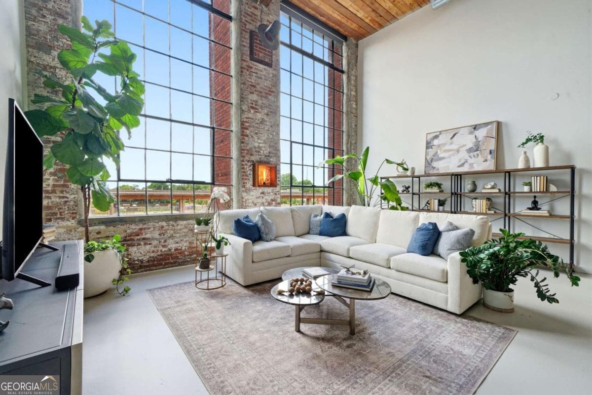2 bedroom, 2 bathroom, 1,858 sq ft loft,condominium for sale at 170 Boulevard 309E, Atlanta, GA 30312 — photo 1 of 77