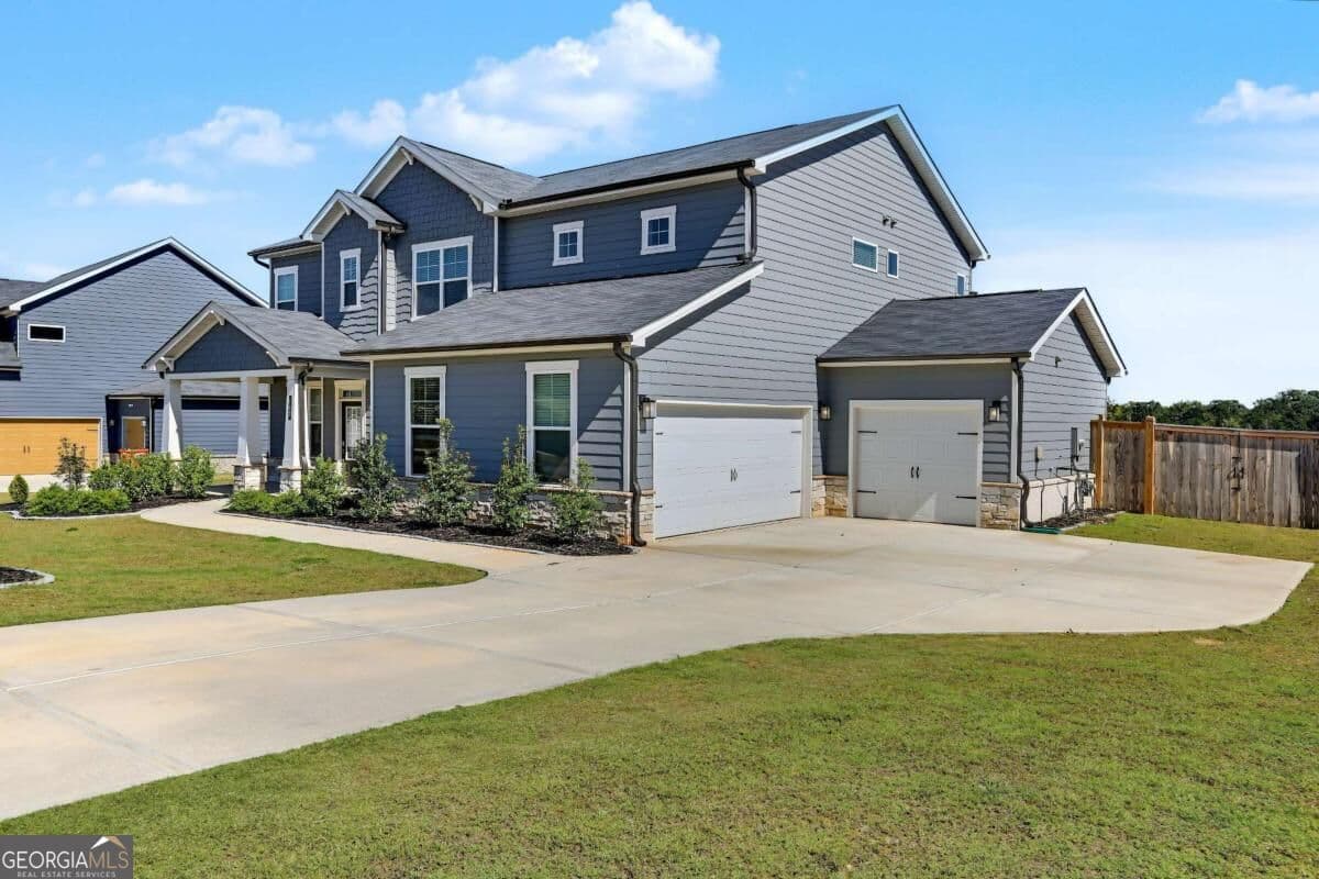 5 bedroom, 4 bathroom, 3,403 sq ft single family residence for rent at 712 Hedwig Drive, Mcdonough, GA 30252 for $3,400 a month — photo 2