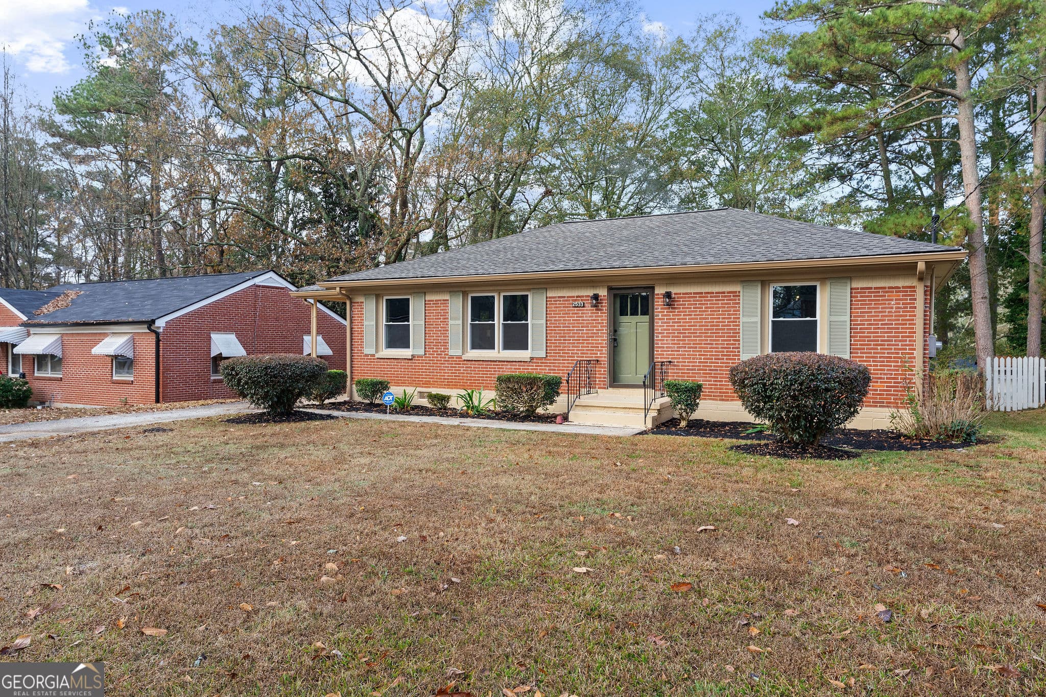 3 bedroom, 1 bathroom, 1,101 sq ft single family residence for rent at 2533 Plantation Drive, East Point, GA 30344 for $2,750 a month — photo 3