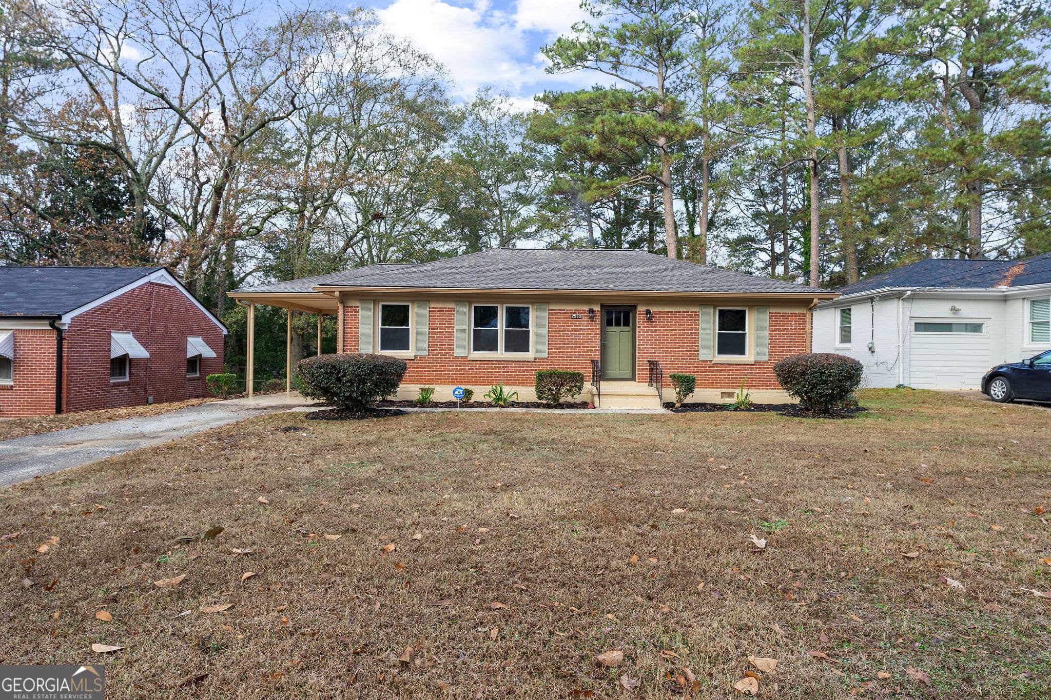 3 bedroom, 1 bathroom, 1,101 sq ft single family residence for rent at 2533 Plantation Drive, East Point, GA 30344 for $2,750 a month — photo 1 of 37