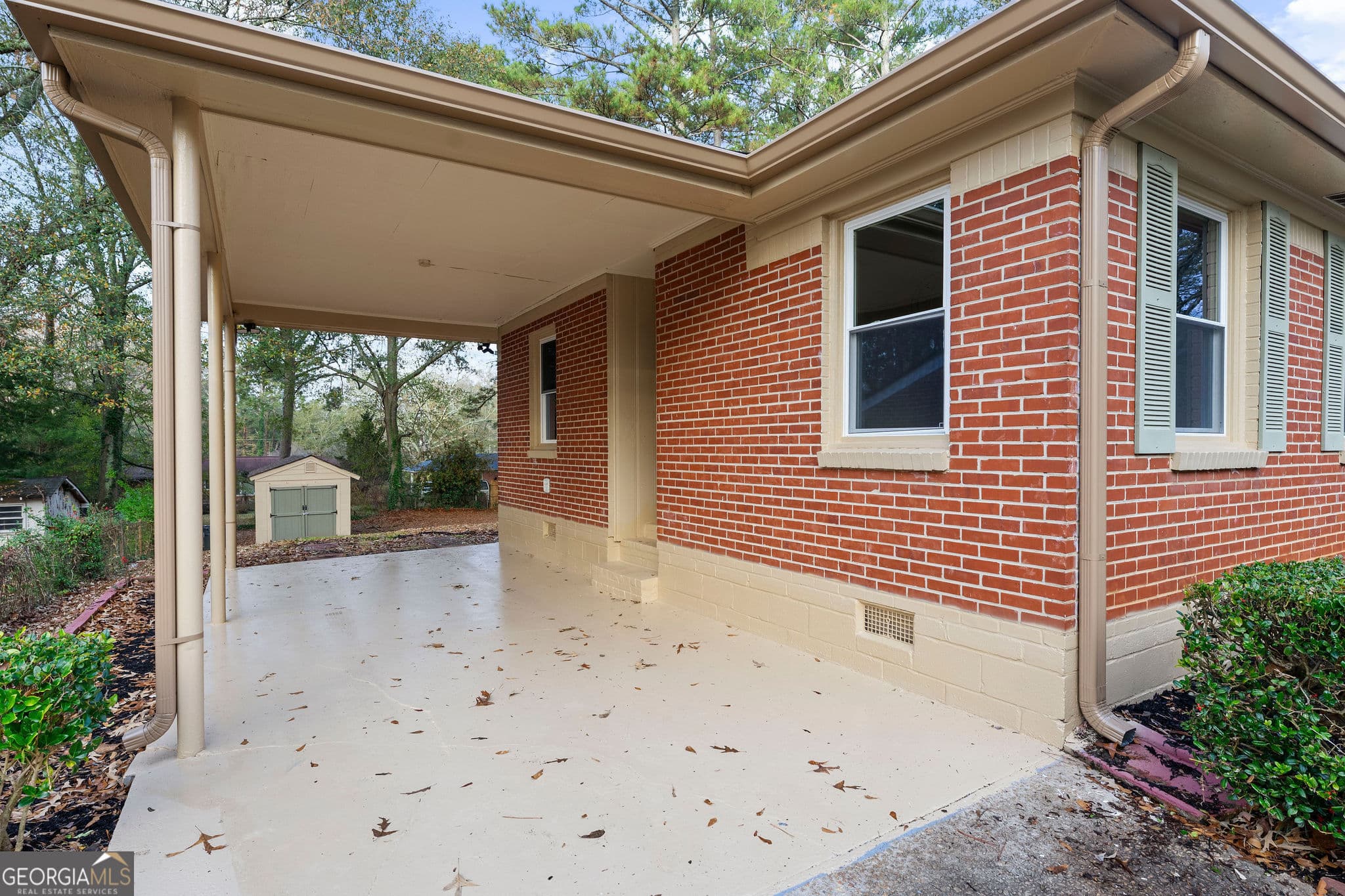 3 bedroom, 1 bathroom, 1,101 sq ft single family residence for rent at 2533 Plantation Drive, East Point, GA 30344 for $2,750 a month — photo 4