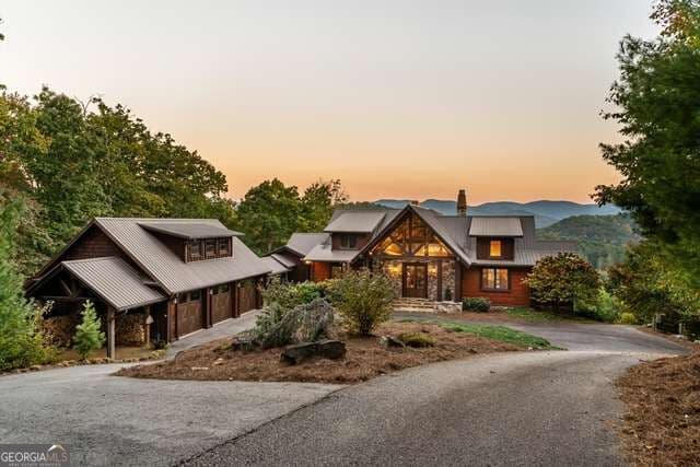 4 bedroom, 4 bathroom, 4,868 sq ft cabin,single family residence for sale at 888 Wolf Creek Lane, Blairsville, GA 30512