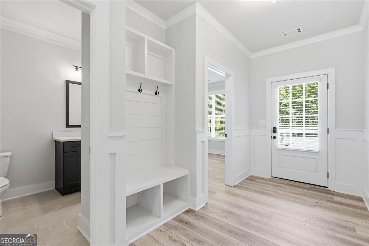 6 bedroom, 4 bathroom, 2,959 sq ft single family residence for sale at 2420 Reserve Manor Court, Lawrenceville, GA 30043 — photo 6