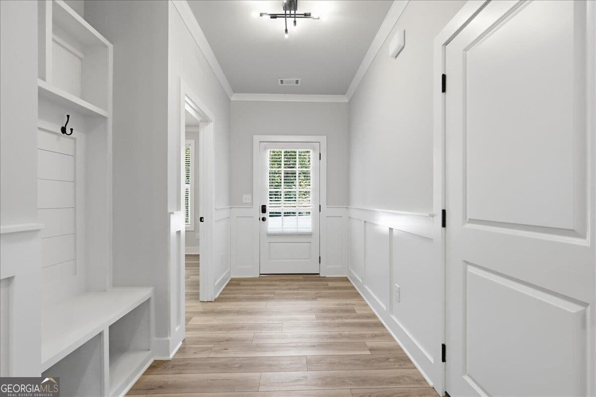 6 bedroom, 4 bathroom, 2,959 sq ft single family residence for sale at 2420 Reserve Manor Court, Lawrenceville, GA 30043 — photo 7