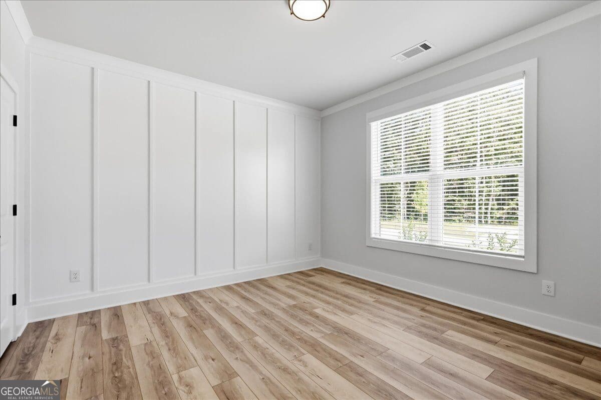 6 bedroom, 4 bathroom, 2,959 sq ft single family residence for sale at 2420 Reserve Manor Court, Lawrenceville, GA 30043 — photo 8