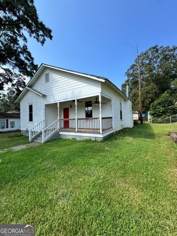 3 bedroom, 1 bathroom, 1,418 sq ft single family residence for sale at 354 Franklin Street, Manchester, GA 31816 — photo 2