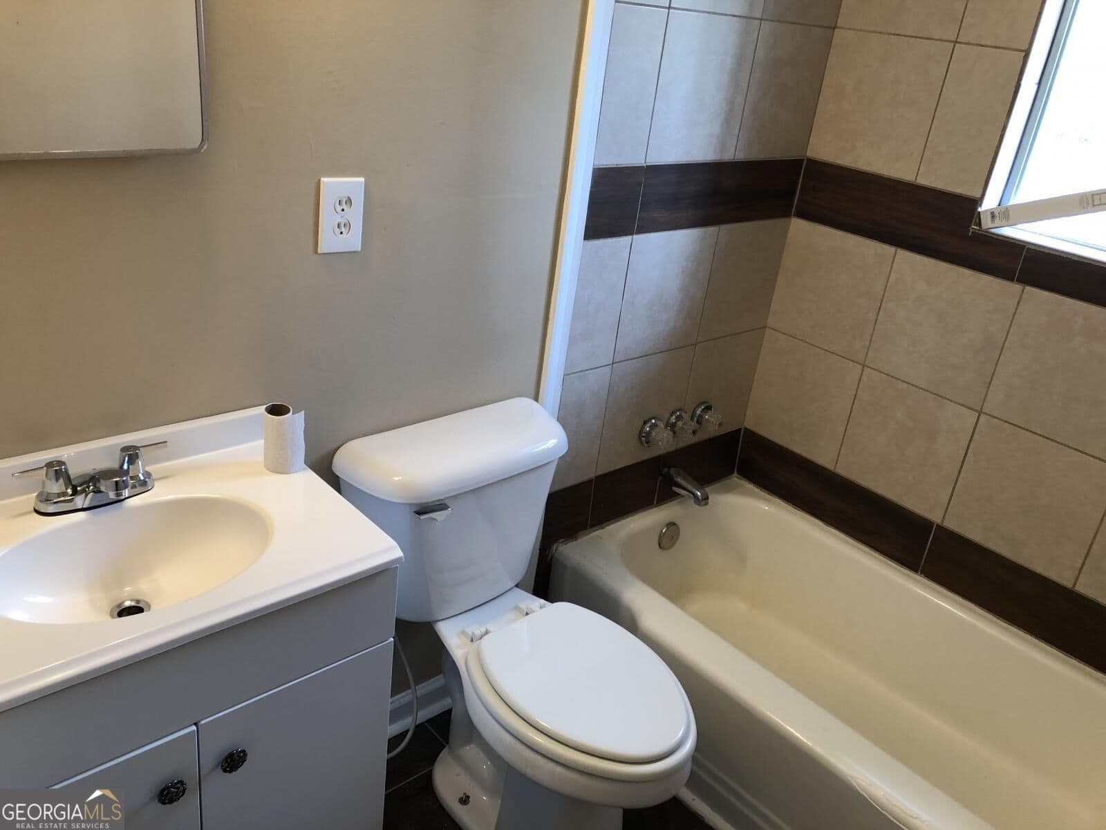 3 bedroom, 1 bathroom, 937 sq ft single family residence for rent at 513 Wilson Avenue, Rome, GA 30161 for $1,375 a month — photo 10