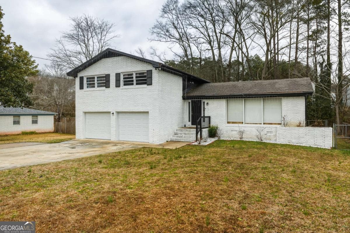 4 bedroom, 2.5 bathroom, 2,325 sq ft single family residence sold at 3875 Wisteria Lane, Atlanta, GA 30331