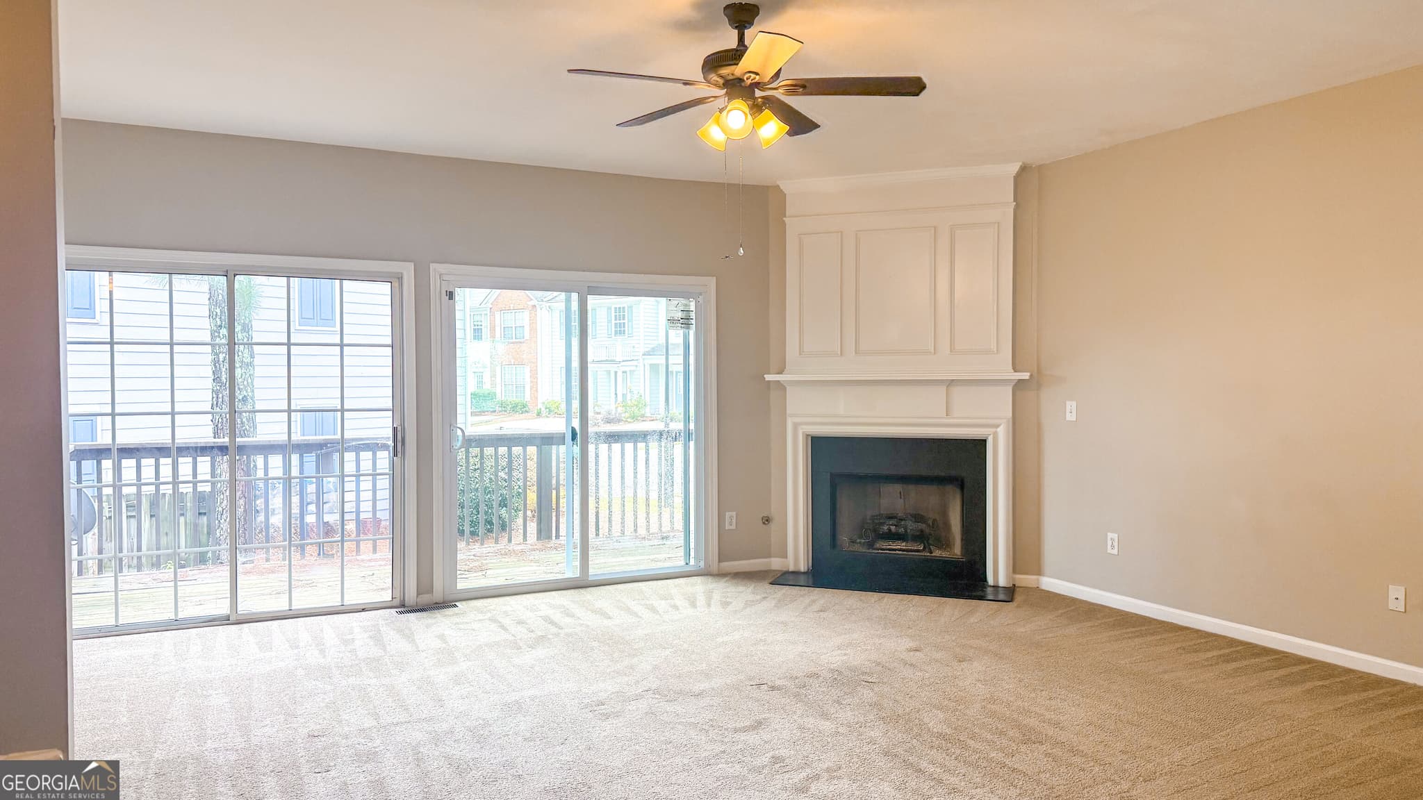 3 bedroom, 3 bathroom, 1,902 sq ft townhouse for sale at 4014 Howell Park Road, Duluth, GA 30096 — photo 3
